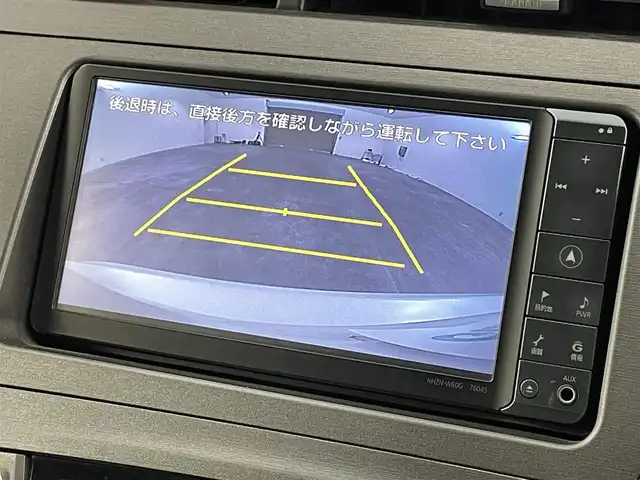 トヨタ プリウス S 福島県 2014(平26)年 7.4万km ホワイトパールクリスタルシャイン 純正ＳＤナビゲーション/【AM/FM/DVD/CD/Bluetooth/フルセグ】/型番:NHZN-W60G/バックカメラ　/ＴＲＤエアロ　/スマートキー　/・プッシュスタート　/スペアキー　/ＥＴＣ　/ハンドルリモコン　/ＨＩＤライト　/・オートライト　/純正フロアマット/ウィンカーミラー　/１７インチＡＷ/アイドリングストップフルセグテレビ