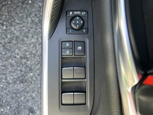 トヨタ ＲＡＶ４ アドベンチャー オフロードPKGⅡ 埼玉県 2024(令6)年 2.3万km グレーメタリック ワンオーナー　/純正ナビ　/フルセグ/BT/USB/FM/AM/Miracast/スロットルコントローラー（3-drive-EVO）/全周囲カメラ　/ACC/ビルトインＥＴＣ（2.0）　/デジタルインナーミラー/前席シートヒーター　/前席エアーシート　/運転席メモリーシート　/ハンドルヒーター　/オートホールド/電動パーキング/横滑り防止/パワーバックドア/オートライト/オートハイビーム/LTA/BSM/PCS/クリアランスソナー/RCTA/PKSB/RSA/スマートキー２本　/保証書　/記録簿　/取扱説明書