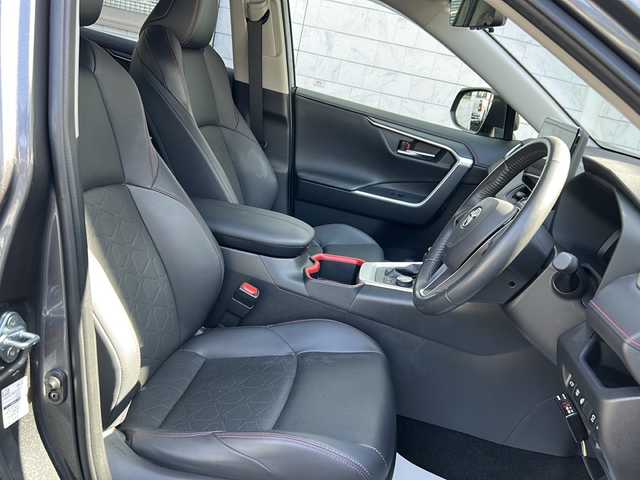 トヨタ ＲＡＶ４ アドベンチャー オフロードPKGⅡ 埼玉県 2024(令6)年 2.3万km グレーメタリック ワンオーナー　/純正ナビ　/フルセグ/BT/USB/FM/AM/Miracast/スロットルコントローラー（3-drive-EVO）/全周囲カメラ　/ACC/ビルトインＥＴＣ（2.0）　/デジタルインナーミラー/前席シートヒーター　/前席エアーシート　/運転席メモリーシート　/ハンドルヒーター　/オートホールド/電動パーキング/横滑り防止/パワーバックドア/オートライト/オートハイビーム/LTA/BSM/PCS/クリアランスソナー/RCTA/PKSB/RSA/スマートキー２本　/保証書　/記録簿　/取扱説明書
