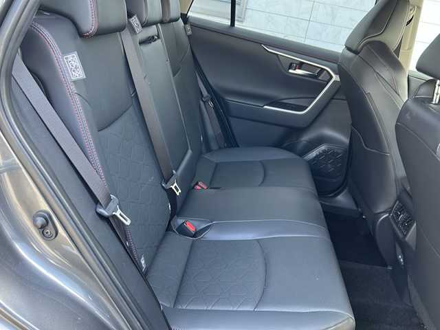 トヨタ ＲＡＶ４ アドベンチャー オフロードPKGⅡ 埼玉県 2024(令6)年 2.3万km グレーメタリック ワンオーナー　/純正ナビ　/フルセグ/BT/USB/FM/AM/Miracast/スロットルコントローラー（3-drive-EVO）/全周囲カメラ　/ACC/ビルトインＥＴＣ（2.0）　/デジタルインナーミラー/前席シートヒーター　/前席エアーシート　/運転席メモリーシート　/ハンドルヒーター　/オートホールド/電動パーキング/横滑り防止/パワーバックドア/オートライト/オートハイビーム/LTA/BSM/PCS/クリアランスソナー/RCTA/PKSB/RSA/スマートキー２本　/保証書　/記録簿　/取扱説明書