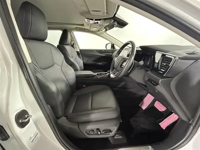 レクサス ＮＸ 250 佐賀県 2023(令5)年 1万km ソニッククォーツ ワンオーナー/禁煙車/純正9.8インチナビ/フルセグ/Bluetooth/全方位カメラ/サンルーフ/ビルトインETC2.0/ドライブレコーダー/レクサスセーフティーシステム/レーダークルーズコントロール/コーナーセンサー/BSM/ヘッドアップディスプレイ/電動リアゲート/運転席・助手席パワーシート/パドルシフト/純正フロアマット/純正18インチアルミホイール