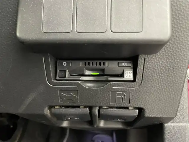 トヨタ タンク カスタムG－T 熊本県 2017(平29)年 4.2万km ブラックマイカ/マゼンダベリーメタリック 純正ナビNSZT-Y66T（ＣＤ・ＤＶＤ・フルセグ・ＢＴ・ＳＤ）/バックカメラ　/純正前方ドライブレコーダー　/両側パワースライドドア　/ビルトインＥＴＣ２．０　/両側パワースライドドア　/衝突軽減ブレーキ　/横滑り防止　/アイドリングストップ/クルーズコントロール/前席シートヒーター/後ろのみコーナーセンサー/ドアバイザー/純正フロアマット/純正１５インチAW/オートライト/LEDヘッドライト/フォグランプ/スマートキー/プッシュスタート/保証書