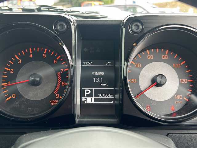 スズキ ジムニー XC 山形県 2024(令6)年 1.7万km ブルーイッシュブラックパール3 禁煙車/４WD/デュアルセンサーブレーキ/レーンキープアシスト/横滑り防止装置/クルーズコントロール/社外SDナビ/（Bluetooth/フルセグ/DVD/AM/FM)/ステアリングスイッチ/アイドリングストップ/前席シートヒーター/ETC/社外フロアマット/オートLEDヘッドライト/フォグランプ/背面タイヤ/社外スタッドレスタイヤ車載/（175/80/R16)5mm 4本