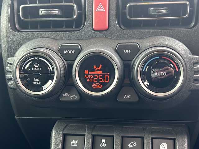 スズキ ジムニー XC 山形県 2024(令6)年 1.7万km ブルーイッシュブラックパール3 禁煙車/４WD/デュアルセンサーブレーキ/レーンキープアシスト/横滑り防止装置/クルーズコントロール/社外SDナビ/（Bluetooth/フルセグ/DVD/AM/FM)/ステアリングスイッチ/アイドリングストップ/前席シートヒーター/ETC/社外フロアマット/オートLEDヘッドライト/フォグランプ/背面タイヤ/社外スタッドレスタイヤ車載/（175/80/R16)5mm 4本