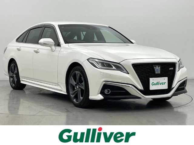 トヨタ クラウン ハイブリッド RS 熊本県 2020(令2)年 6万km ホワイトパールクリスタルシャイン 禁煙車　/純正ナビ（ＣＤ・ＤＶＤ・フルセグ・ＢＴ・ＳＤ・ＵＳＢ）/バックカメラ　/社外前後ドライブレコーダー（DC-DR651）　/ビルトインＥＴＣ　/前後クリアランスソナー　/レーダークルーズコントロール　/トヨタセーフティーセンス/・プリクラッシュセーフティ/・ブラインドスポットモニター/・フロントクロストラフィックアラート/・車線逸脱警報/・レーダークルーズコントロール/横滑り防止/前席シートヒーター/前席エアーシート/前席パワーシート/パワーバックドア/純正フロアマット/純正１８インチAW/オートライト/オートマチックハイビーム/LEDヘッドライト/スマートキー/プッシュスタート