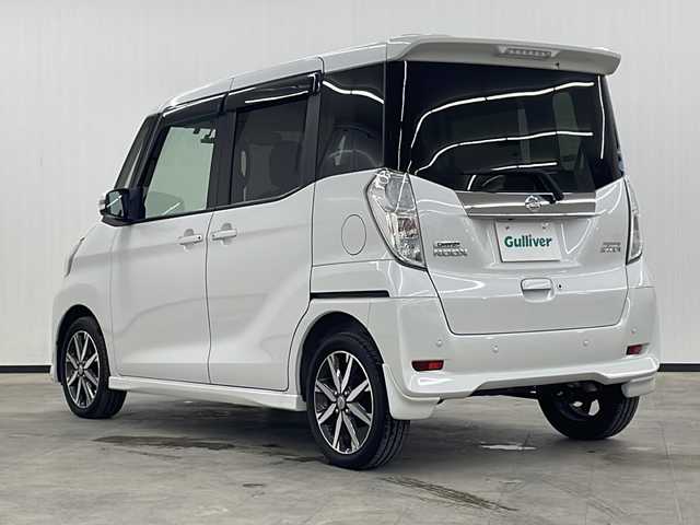 日産 デイズ ルークス ハイウェイスター Gターボ 長崎県 2019(令1)年 3万km ホワイトパール ワンオーナー/純正メモリナビ/(フルセグTV/CD/DVD/SD/BT)/アラウンドビューモニター/両側パワースライドドア/インテリジェントエマージェンシーブレーキ/踏み間違え防止アシスト/車線逸脱警報/クルーズコントロール/LEDオートヘッドライト/ハイビームアシスト/純正15インチAW/ETC/ドライブレコーダー/プッシュスタート/ドアバイザー/電動格納ミラー