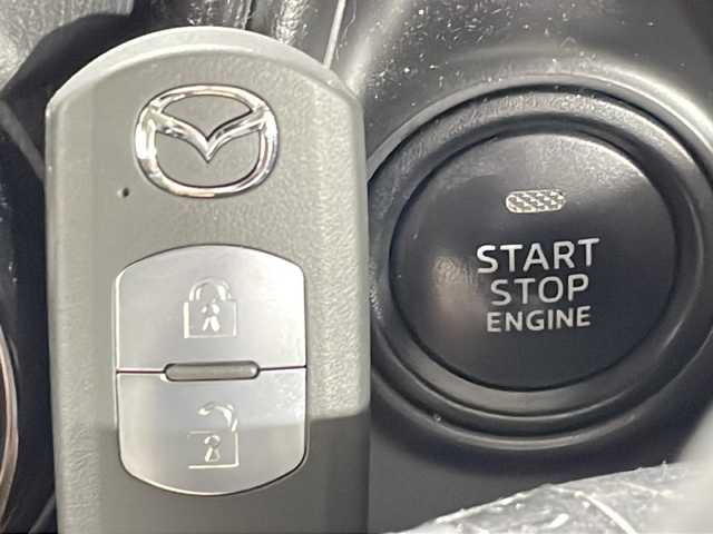 マツダ ＣＸ－３ XD ツーリング 広島県 2015(平27)年 4.2万km メテオグレーマイカ マツダコネクトナビ/バックカメラ/レーダークルーズコントロール/ブラインドスポットモニタリング/ヘッドアップディスプレイ/衝突軽減ブレーキ/車線逸脱警報/オートハイビーム/パドルシフト/ハーフレザーシート/LEDヘッドランプ/純正18インチAW/ETC