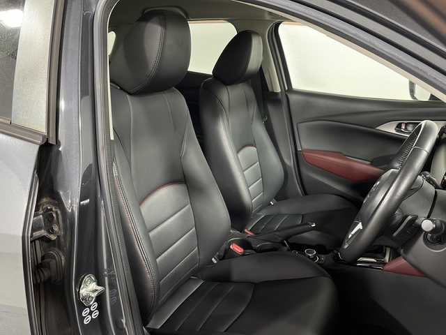 マツダ ＣＸ－３ XD ツーリング 広島県 2015(平27)年 4.2万km メテオグレーマイカ マツダコネクトナビ/バックカメラ/レーダークルーズコントロール/ブラインドスポットモニタリング/ヘッドアップディスプレイ/衝突軽減ブレーキ/車線逸脱警報/オートハイビーム/パドルシフト/ハーフレザーシート/LEDヘッドランプ/純正18インチAW/ETC