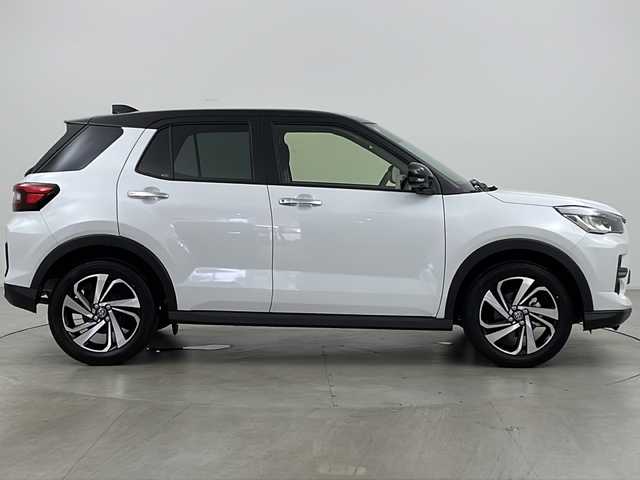 トヨタ ライズ Z 道央・札幌 2025(令7)年 0.1千km ブラックマイカメタリック/シャイニングホワイトパール ・4WD/・寒冷地仕様/・純正ディスプレイオーディオ　/                  TV BT HDMI AndroidAuto Appiecarplay/・スマートアシスト/・クルーズコントロール/・プッシュスタート/・スマートキー/・全方位カメラ　フロント　サイド　バックカメラ/・シートヒーターDN席/・オートマチックハイビーム/・オートライト/・LEDヘッドライト/・LEDフォグ/・スペアキー
