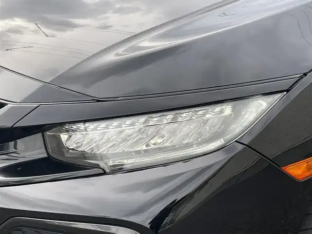 ホンダ シビック ハッチバック ホンダセンシング 山形県 2019(平31)年 9.5万km クリスタルブラックパール 禁煙車/ターボ/純正SDナビ/・TV/AM/FM/CD/DVD/Bluetooth/アペックスマフラー/アダプティブクルーズコントロール/アイドリングストップ/レーンキープアシスト/標識認識機能/衝突被害軽減ブレーキ/横滑り防止装置/盗難防止装置/LEDヘッドライト/オートライト/フロントフォグランプ/電動パーキングブレーキ/バックカメラ/前後ドライブレコーダー/シートヒーター（D/N席）/純正フロアマット/純正ドアバイザー/ETC