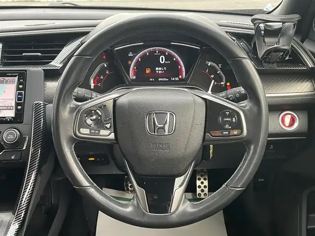 ホンダ シビック ハッチバック ホンダセンシング 山形県 2019(平31)年 9.5万km クリスタルブラックパール 禁煙車/ターボ/純正SDナビ/・TV/AM/FM/CD/DVD/Bluetooth/アペックスマフラー/アダプティブクルーズコントロール/アイドリングストップ/レーンキープアシスト/標識認識機能/衝突被害軽減ブレーキ/横滑り防止装置/盗難防止装置/LEDヘッドライト/オートライト/フロントフォグランプ/電動パーキングブレーキ/バックカメラ/前後ドライブレコーダー/シートヒーター（D/N席）/純正フロアマット/純正ドアバイザー/ETC