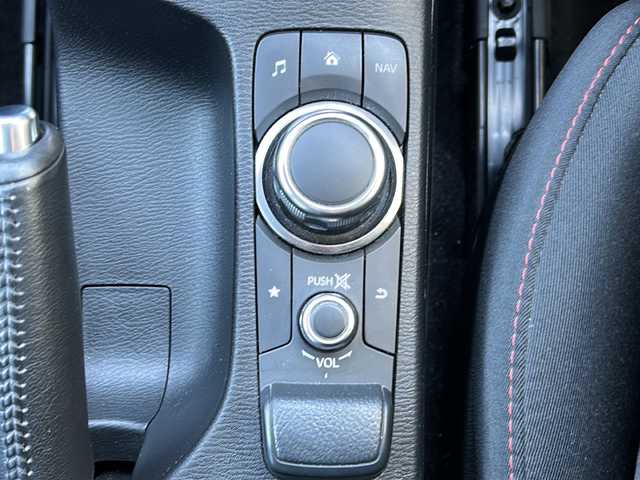 マツダ デミオ XD ツーリング 千葉県 2016(平28)年 7.2万km スノーフレイクホワイトパールマイカ 純正SDナビゲーション/フルセグTV/Bluetooth・CD・DVD/バックカメラ/ETC/LEDヘッドライト/オートライト/フォグランプ/ステアリングリモコン/パドルシフト/クルーズコントロール/運転席・助手席シートヒーター/エンジンプッシュスタート/スマートキー/純正アルミホイール