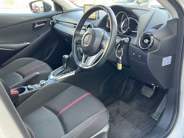 マツダ デミオ XD ツーリング 千葉県 2016(平28)年 7.2万km スノーフレイクホワイトパールマイカ 純正SDナビゲーション/フルセグTV/Bluetooth・CD・DVD/バックカメラ/ETC/LEDヘッドライト/オートライト/フォグランプ/ステアリングリモコン/パドルシフト/クルーズコントロール/運転席・助手席シートヒーター/エンジンプッシュスタート/スマートキー/純正アルミホイール