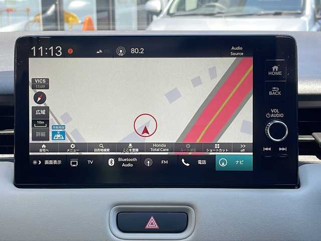 ホンダ ヴェゼル ハイブリッド e:HEV PLaY 大阪府 2022(令4)年 4.4万km パールⅡ １オナ　/ガラスルーフ　/全方位　/温席　/ＢＳＭ/ＥＴＣ　/レーダークルーズコントロール　/ステアリングヒーター　/パワーバックドア　/置くだけ充電　/ＣＭＢＳ/レーンキープアシスト/純正ナビ/フルセグＴＶ/ワイパーデアイサー/踏み間違い/ダウンヒルアシストコントロール/取説/保証書/カラー番号；ＮＨ９０２ＰＡ