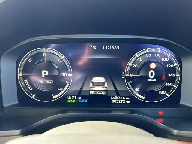 三菱 アウトランダー ＰＨＥＶ P 愛媛県 2024(令6)年 0.4万km ホワイトダイヤモンド 純正ナビ（Bluetooth/AppleCarPlaｙ）/アラウンドビューモニター/ヘッドアップディスプレイ/BOSE製スピーカー/マイパイロット/マッサージ機能（D/N席）/置くだけ充電/全席シートヒーター（サードシート除く)/ステアリングヒーター/シートメモリー/パドルシフト/サンルーフ/パワーシート/純正20インチアルミホイール/純正フロアマット/前後コーナーセンサー/ダウンヒルアシストコントロール/LEDヘッドライト/スマートキー×２
