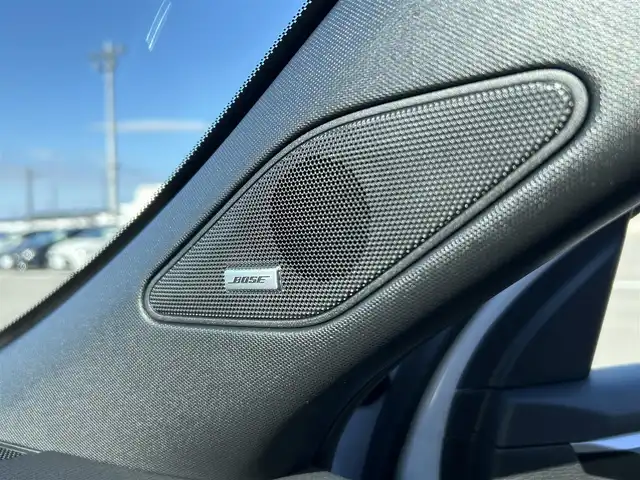 三菱 アウトランダー ＰＨＥＶ P 愛媛県 2024(令6)年 0.4万km ホワイトダイヤモンド 純正ナビ（Bluetooth/AppleCarPlaｙ）/アラウンドビューモニター/ヘッドアップディスプレイ/BOSE製スピーカー/マイパイロット/マッサージ機能（D/N席）/置くだけ充電/全席シートヒーター（サードシート除く)/ステアリングヒーター/シートメモリー/パドルシフト/サンルーフ/パワーシート/純正20インチアルミホイール/純正フロアマット/前後コーナーセンサー/ダウンヒルアシストコントロール/LEDヘッドライト/スマートキー×２