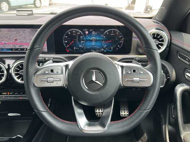 メルセデス・ベンツ Ｍ・ベンツ ＣＬＡ２５０ Sブレイク 4MATIC 愛知県 2022(令4)年 1.7万km ポーラホワイト /禁煙車/ワンオーナー//パノラマサンルーフ//メーカーナビ//Bluetooth//バックカメラ//ETC//純正ドライブレコーダー//アクティブブレーキアシスト//アクティブレーンキープアシスト//ブラインドスポットアシスト//レーンチェンジアシスト//アダプティブクルーズコントロール/（アクティブステアリングアシスト付）//パークトロニック（コーナーセンサー）//トラフィックサインアシスト//D/N席パワーシート・シートヒーター//パワーバックドア//純正１８インチアルミ//アンビエントライト//ESP（横滑り防止）//電動格納ミラーウインカー//LEDオートライト//純正フロアマット//アイドリングストップ//取扱説明書/新車保証書//スペアキー