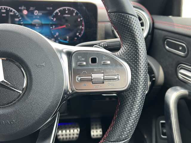 メルセデス・ベンツ Ｍ・ベンツ ＣＬＡ２５０ Sブレイク 4MATIC 愛知県 2022(令4)年 1.7万km ポーラホワイト /禁煙車/ワンオーナー//パノラマサンルーフ//メーカーナビ//Bluetooth//バックカメラ//ETC//純正ドライブレコーダー//アクティブブレーキアシスト//アクティブレーンキープアシスト//ブラインドスポットアシスト//レーンチェンジアシスト//アダプティブクルーズコントロール/（アクティブステアリングアシスト付）//パークトロニック（コーナーセンサー）//トラフィックサインアシスト//D/N席パワーシート・シートヒーター//パワーバックドア//純正１８インチアルミ//アンビエントライト//ESP（横滑り防止）//電動格納ミラーウインカー//LEDオートライト//純正フロアマット//アイドリングストップ//取扱説明書/新車保証書//スペアキー