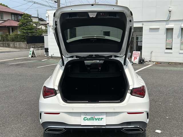 メルセデス・ベンツ Ｍ・ベンツ ＣＬＡ２５０ Sブレイク 4MATIC 愛知県 2022(令4)年 1.7万km ポーラホワイト /禁煙車/ワンオーナー//パノラマサンルーフ//メーカーナビ//Bluetooth//バックカメラ//ETC//純正ドライブレコーダー//アクティブブレーキアシスト//アクティブレーンキープアシスト//ブラインドスポットアシスト//レーンチェンジアシスト//アダプティブクルーズコントロール/（アクティブステアリングアシスト付）//パークトロニック（コーナーセンサー）//トラフィックサインアシスト//D/N席パワーシート・シートヒーター//パワーバックドア//純正１８インチアルミ//アンビエントライト//ESP（横滑り防止）//電動格納ミラーウインカー//LEDオートライト//純正フロアマット//アイドリングストップ//取扱説明書/新車保証書//スペアキー