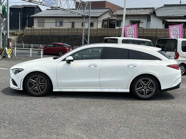 メルセデス・ベンツ Ｍ・ベンツ ＣＬＡ２５０ Sブレイク 4MATIC 愛知県 2022(令4)年 1.7万km ポーラホワイト /禁煙車/ワンオーナー//パノラマサンルーフ//メーカーナビ//Bluetooth//バックカメラ//ETC//純正ドライブレコーダー//アクティブブレーキアシスト//アクティブレーンキープアシスト//ブラインドスポットアシスト//レーンチェンジアシスト//アダプティブクルーズコントロール/（アクティブステアリングアシスト付）//パークトロニック（コーナーセンサー）//トラフィックサインアシスト//D/N席パワーシート・シートヒーター//パワーバックドア//純正１８インチアルミ//アンビエントライト//ESP（横滑り防止）//電動格納ミラーウインカー//LEDオートライト//純正フロアマット//アイドリングストップ//取扱説明書/新車保証書//スペアキー