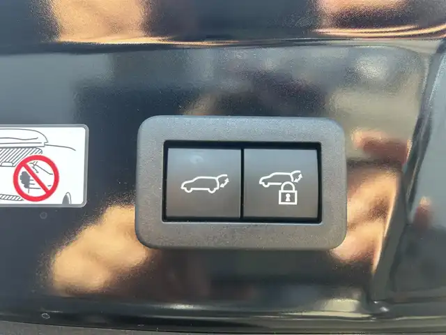 トヨタ プリウス Z 鳥取県 2023(令5)年 2.1万km アティチュードブラックマイカ トヨタセーフティセンス/モデリスタエアロ/サンルーフ /12.3型ディスプレイオーディオ/・純正ナビ/・フルセグ/・Bluetooth/全方位モニター/合皮シート/・D席パワーシート/メモリーシート/・前席シートヒーター/ベンチレーション/スマートキー/プッシュスタート/ローダウン/レーダークルーズ/ビルトインETC2.0/パワーバックドア/純正19AW/デジタルインナーミラー/LEDヘッドライト/オートライト/オートマチックハイビーム/パーキングアシスト/ブラインドスポットモニター/W＆サイドエアバック /カーテンエアバック