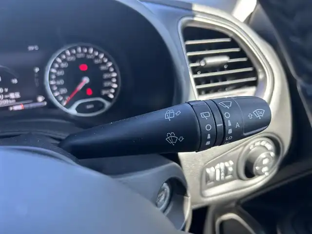 クライスラー・ジープ ジープ レネゲード リミテッド 滋賀県 2024(令6)年 1万km グラニトクリスタル ワンオーナー/保証書/取扱説明書/アダクティブクルーズコントロール/純正ナビ/バックカメラ/CarPlay/Bluetooth/黒本革/パワーシート（D席/N席）/シートヒーター（D席/N席）/ステアリングヒーター/電動格納ミラー/フロント/リアフォグランプ/純正17インチアルミホイール