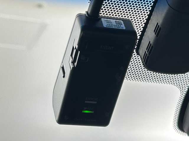 トヨタ カムリ G 愛知県 2018(平30)年 5.1万km プラチナホワイトパールマイカ 禁煙車/純正Tコネクト8インチナビ/(Bluetooth/CD/DVD/SD/USB/フルセグTV/品番：B9108)/バックカメラ/トヨタセーフティセンス/・プリクラッシュセーフティ/・レーダークルーズコントロール/・レーンキープアシスト/・オートマチックハイビーム/・パーキングサポートブレーキ/・リアクロストラフィックアラート/ビルトインETC/ドライブレコーダー/ブラインドスポットモニター/電動パーキングブレーキ/ブレーキホールド/タイヤ空気圧警報システム/車両接近通報装置/クリアランスソナー/運転席パワーシート/ステアリングリモコン/純正17インチホイール/スマートキー/プッシュスタート/LEDヘッドライト/オートライト/フロントフォグランプ/電動格納ドアミラー/ISO FIX