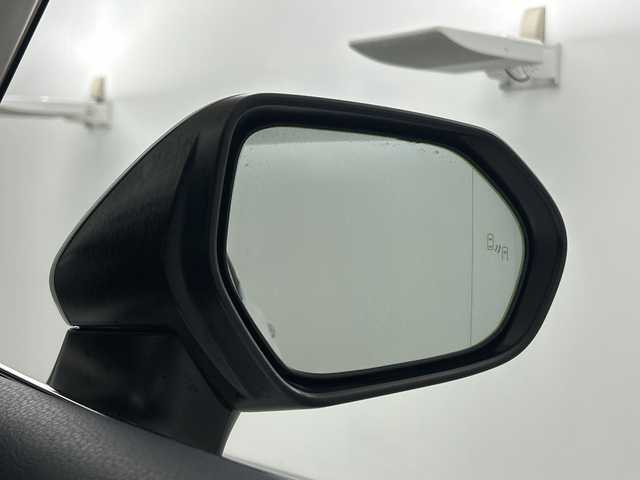 トヨタ カムリ G 愛知県 2018(平30)年 5.1万km プラチナホワイトパールマイカ 禁煙車/純正Tコネクト8インチナビ/(Bluetooth/CD/DVD/SD/USB/フルセグTV/品番：B9108)/バックカメラ/トヨタセーフティセンス/・プリクラッシュセーフティ/・レーダークルーズコントロール/・レーンキープアシスト/・オートマチックハイビーム/・パーキングサポートブレーキ/・リアクロストラフィックアラート/ビルトインETC/ドライブレコーダー/ブラインドスポットモニター/電動パーキングブレーキ/ブレーキホールド/タイヤ空気圧警報システム/車両接近通報装置/クリアランスソナー/運転席パワーシート/ステアリングリモコン/純正17インチホイール/スマートキー/プッシュスタート/LEDヘッドライト/オートライト/フロントフォグランプ/電動格納ドアミラー/ISO FIX