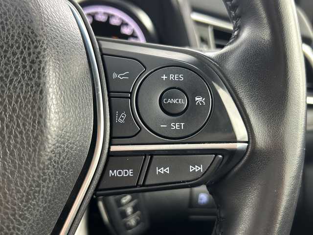 トヨタ カムリ G 愛知県 2018(平30)年 5.1万km プラチナホワイトパールマイカ 禁煙車/純正Tコネクト8インチナビ/(Bluetooth/CD/DVD/SD/USB/フルセグTV/品番：B9108)/バックカメラ/トヨタセーフティセンス/・プリクラッシュセーフティ/・レーダークルーズコントロール/・レーンキープアシスト/・オートマチックハイビーム/・パーキングサポートブレーキ/・リアクロストラフィックアラート/ビルトインETC/ドライブレコーダー/ブラインドスポットモニター/電動パーキングブレーキ/ブレーキホールド/タイヤ空気圧警報システム/車両接近通報装置/クリアランスソナー/運転席パワーシート/ステアリングリモコン/純正17インチホイール/スマートキー/プッシュスタート/LEDヘッドライト/オートライト/フロントフォグランプ/電動格納ドアミラー/ISO FIX