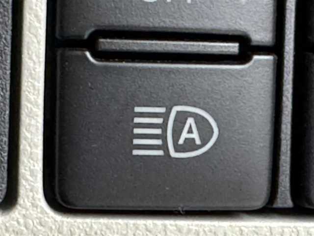 ダイハツ ムーヴ L SAⅢ 福岡県 2021(令3)年 1万km ホワイト カロッツェリアナビ（Ｂｌｕｅｔｏｏｔｈ）　/ＥＴＣ　/衝突被害軽減ブレーキ　/横滑り防止装置　/アイドリングストップ　/アダプティブドライビングビーム　/電動格納式ドアミラー　/社外フロアマット　/ドアバイザー