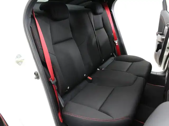 ホンダ シビック タイプR 三重県 2016(平28)年 1.9万km チャンピオンシップホワイト 6MT/純正ナビ（VXM-165VFi)/　フルセグTV/CD/DVD/Bluetooth/バックカメラ/ETC/LEDヘッドライト/フォグランプ/オートライト/クルーズコントロール/ステアリングリモコン/ブレンボキャリパー/シートリフター /センターコンソール/19インチアルミホイール/オートエアコン