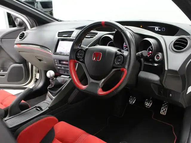 ホンダ シビック タイプR 三重県 2016(平28)年 1.9万km チャンピオンシップホワイト 6MT/純正ナビ（VXM-165VFi)/　フルセグTV/CD/DVD/Bluetooth/バックカメラ/ETC/LEDヘッドライト/フォグランプ/オートライト/クルーズコントロール/ステアリングリモコン/ブレンボキャリパー/シートリフター /センターコンソール/19インチアルミホイール/オートエアコン