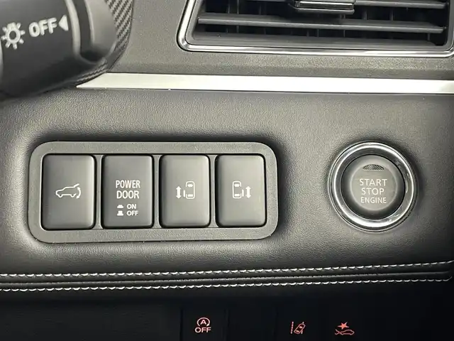 三菱 デリカＤ：５ シャモニー 埼玉県 2024(令6)年 0.3万km グラファイトグレーメタリック/ブラックマイカ 純正１０．１インチナビ　マルチアラウンドモニター　ＢＳＭ　電動ステップ　ドラレコ　ｅアシスト　レーダークルーズコントロール　シートヒーター　ＡＣ１００Ｖ　純正アルミホイール　オートハイビーム　ＬＥＤ