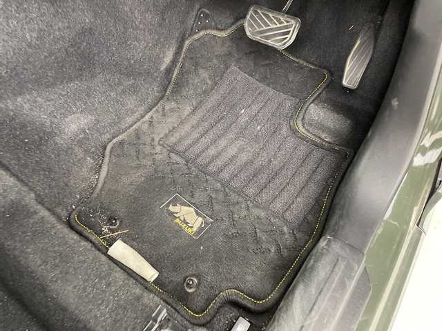 スズキ ジムニー XC 群馬県 2022(令4)年 3.5万km ジャングルグリーン ４ＷＤターボ　ルーフキャリア　ナビ　フルセグＴＶ　ドラレコ　ＥＴＣ　シートヒーター　ヘッドライトウォッシャー　フォグランプ　電動格納ミラー　クルーズコントロール　レーンキープアシスト　背面タイヤ　禁煙