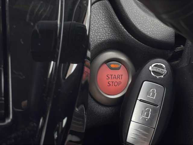 日産 ノート e－パワー X 新潟県 2016(平28)年 3.1万km プレミアムコロナオレンジ 純正SDナビ/(AM/FM/CD/DVD/SD/フルセグ/Bluetooth)/全方位モニター/前方ドライブレコーダー/デジタルインナーミラー/HIDオートライト/社外アルミホイール付冬タイヤ積込/(185/70/R14/6mm)/衝突被害軽減ブレーキ/横滑り防止装置/ステアリングリモコン/純正フロアマット/ドアバイザー/スマートキー/ETC