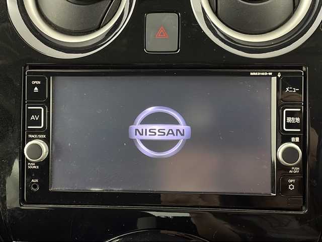 日産 ノート e－パワー X 新潟県 2016(平28)年 3.1万km プレミアムコロナオレンジ 純正SDナビ/(AM/FM/CD/DVD/SD/フルセグ/Bluetooth)/全方位モニター/前方ドライブレコーダー/デジタルインナーミラー/HIDオートライト/社外アルミホイール付冬タイヤ積込/(185/70/R14/6mm)/衝突被害軽減ブレーキ/横滑り防止装置/ステアリングリモコン/純正フロアマット/ドアバイザー/スマートキー/ETC