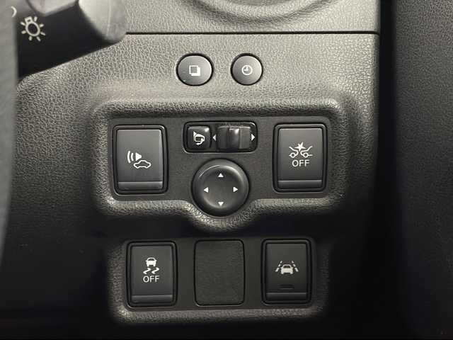 日産 ノート e－パワー X 新潟県 2016(平28)年 3.1万km プレミアムコロナオレンジ 純正SDナビ/(AM/FM/CD/DVD/SD/フルセグ/Bluetooth)/全方位モニター/前方ドライブレコーダー/デジタルインナーミラー/HIDオートライト/社外アルミホイール付冬タイヤ積込/(185/70/R14/6mm)/衝突被害軽減ブレーキ/横滑り防止装置/ステアリングリモコン/純正フロアマット/ドアバイザー/スマートキー/ETC