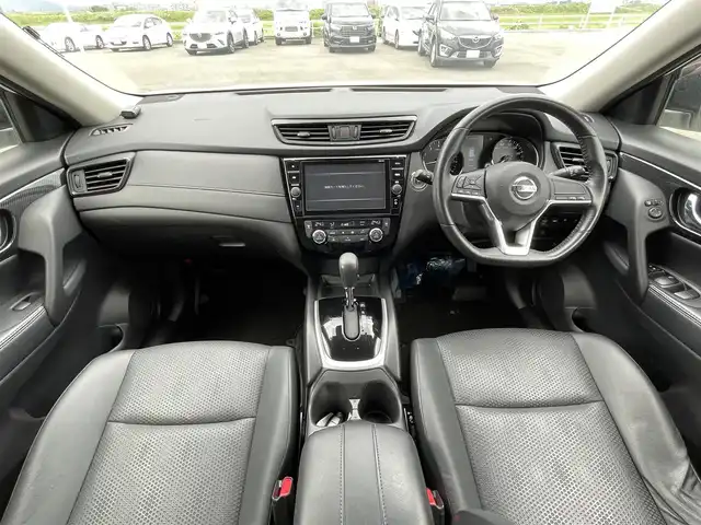 日産 エクストレイル 20X 佐賀県 2017(平29)年 6.5万km ブリリアントホワイトパール 純正9インチメモリナビ/・フルセグTV/CD/DVD/BR/USB/Bluetooth/バックカメラ/ドライブレコーダー/ビルトインETC/パワーバックドア/ミラーヒーター/合皮シート/ISOFIX対応/革巻きステアリング/ステアリングリモコン/純正18インチアルミホイール/純正LEDヘッドライト/純正フォグライト/純正フロアマット/純正ドアバイザ―/エマージェンシーブレーキ/レーンディパーチャーワーニング/クリアランスソナー/コーナリングスタビリティアシスト/アクティブエンジンブレーキ