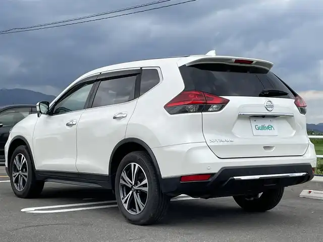 日産 エクストレイル 20X 佐賀県 2017(平29)年 6.5万km ブリリアントホワイトパール 純正9インチメモリナビ/・フルセグTV/CD/DVD/BR/USB/Bluetooth/バックカメラ/ドライブレコーダー/ビルトインETC/パワーバックドア/ミラーヒーター/合皮シート/ISOFIX対応/革巻きステアリング/ステアリングリモコン/純正18インチアルミホイール/純正LEDヘッドライト/純正フォグライト/純正フロアマット/純正ドアバイザ―/エマージェンシーブレーキ/レーンディパーチャーワーニング/クリアランスソナー/コーナリングスタビリティアシスト/アクティブエンジンブレーキ