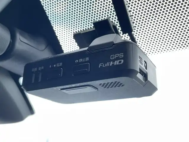 日産 エクストレイル 20X 佐賀県 2017(平29)年 6.5万km ブリリアントホワイトパール 純正9インチメモリナビ/・フルセグTV/CD/DVD/BR/USB/Bluetooth/バックカメラ/ドライブレコーダー/ビルトインETC/パワーバックドア/ミラーヒーター/合皮シート/ISOFIX対応/革巻きステアリング/ステアリングリモコン/純正18インチアルミホイール/純正LEDヘッドライト/純正フォグライト/純正フロアマット/純正ドアバイザ―/エマージェンシーブレーキ/レーンディパーチャーワーニング/クリアランスソナー/コーナリングスタビリティアシスト/アクティブエンジンブレーキ