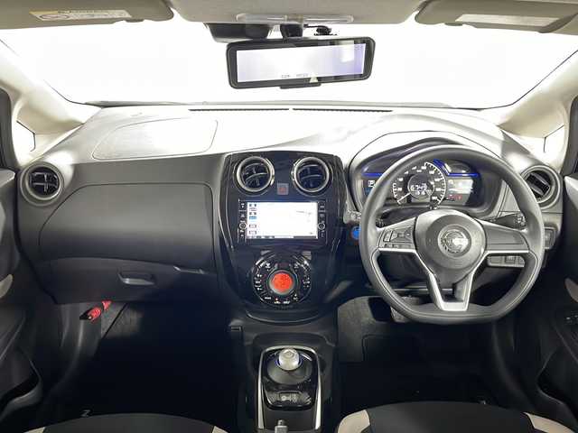 日産 ノート e－パワー X 広島県 2018(平30)年 5.2万km スーパーブラック 純正ナビ/アラウンドビューモニター/インテリジェントルームミラー/ドラレコ/ＥＴＣ２．０/コーナーセンサー/衝突軽減/レーンキープ/ＬＥＤヘッドライト/フルセグＴＶ/ＤＶＤ/オートライト/スマートキー/エアバッグ(運転席/助手席)/純正15インチアルミホイール(185/65/R15)