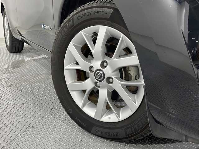 日産 ノート e－パワー X 広島県 2018(平30)年 5.2万km スーパーブラック 純正ナビ/アラウンドビューモニター/インテリジェントルームミラー/ドラレコ/ＥＴＣ２．０/コーナーセンサー/衝突軽減/レーンキープ/ＬＥＤヘッドライト/フルセグＴＶ/ＤＶＤ/オートライト/スマートキー/エアバッグ(運転席/助手席)/純正15インチアルミホイール(185/65/R15)