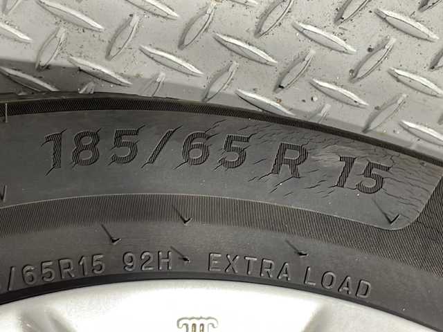 日産 ノート e－パワー X 広島県 2018(平30)年 5.2万km スーパーブラック 純正ナビ/アラウンドビューモニター/インテリジェントルームミラー/ドラレコ/ＥＴＣ２．０/コーナーセンサー/衝突軽減/レーンキープ/ＬＥＤヘッドライト/フルセグＴＶ/ＤＶＤ/オートライト/スマートキー/エアバッグ(運転席/助手席)/純正15インチアルミホイール(185/65/R15)