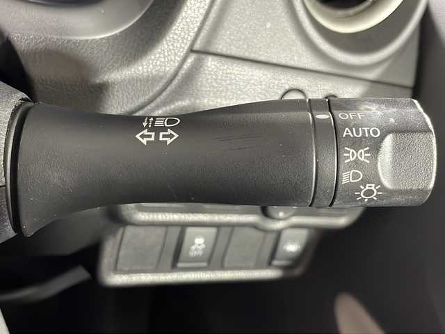 日産 ノート e－パワー X 広島県 2018(平30)年 5.2万km スーパーブラック 純正ナビ/アラウンドビューモニター/インテリジェントルームミラー/ドラレコ/ＥＴＣ２．０/コーナーセンサー/衝突軽減/レーンキープ/ＬＥＤヘッドライト/フルセグＴＶ/ＤＶＤ/オートライト/スマートキー/エアバッグ(運転席/助手席)/純正15インチアルミホイール(185/65/R15)