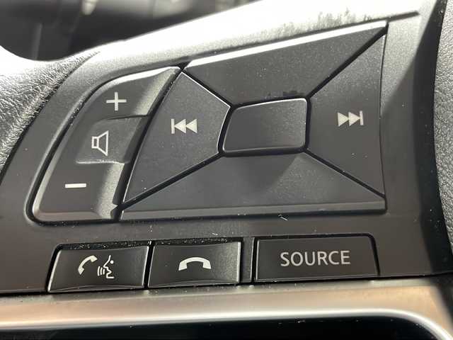 日産 ノート e－パワー X 広島県 2018(平30)年 5.2万km スーパーブラック 純正ナビ/アラウンドビューモニター/インテリジェントルームミラー/ドラレコ/ＥＴＣ２．０/コーナーセンサー/衝突軽減/レーンキープ/ＬＥＤヘッドライト/フルセグＴＶ/ＤＶＤ/オートライト/スマートキー/エアバッグ(運転席/助手席)/純正15インチアルミホイール(185/65/R15)