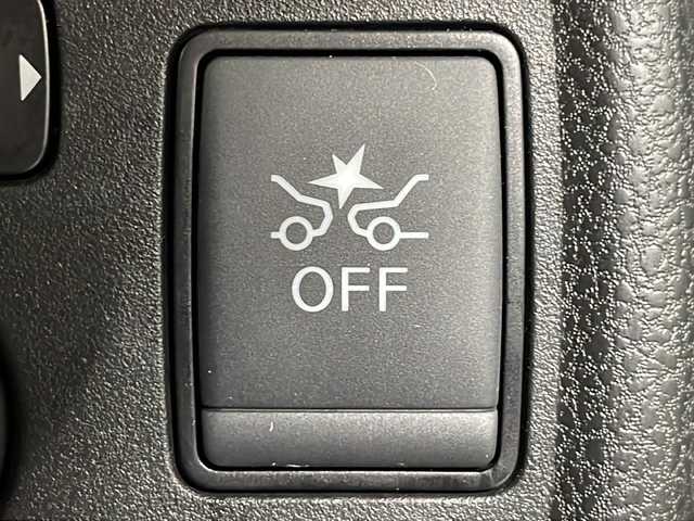 日産 ノート e－パワー X 広島県 2018(平30)年 5.2万km スーパーブラック 純正ナビ/アラウンドビューモニター/インテリジェントルームミラー/ドラレコ/ＥＴＣ２．０/コーナーセンサー/衝突軽減/レーンキープ/ＬＥＤヘッドライト/フルセグＴＶ/ＤＶＤ/オートライト/スマートキー/エアバッグ(運転席/助手席)/純正15インチアルミホイール(185/65/R15)