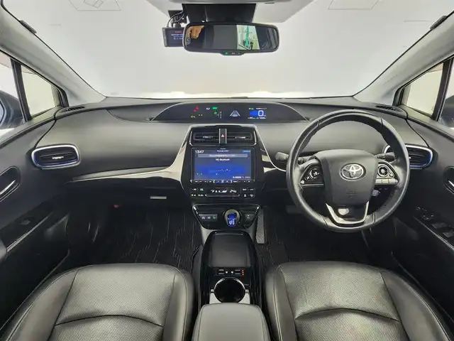 トヨタ プリウス A プレミアム　ツーリングセレ 愛知県 2020(令2)年 5.2万km ホワイトパールクリスタルシャイン トヨタセーフティーセンス/　・プリクラッシュセーフティー/　・レーントレーシングアシスト/　・レーダークルーズコントロール/　・オートマチックハイビーム/　・ロードサインアシスト/パーキングアシスト/パーキングサポートブレーキ/ブラインドスポットモニター/モデリスタエアロ/ (フロント・リア・サイド)/AC100V/ヘッドアップディスプレイ/アルパイン9インチナビ/ 　フルセグTV/Bluetooth/DVD/CD/バックカメラ/ドライブレコーダー/革巻きステアリング/レザーシート/パワーシート/シートヒーター/ベンチレーション/純正LEDヘッドライト/フォグランプ/純正17インチAW