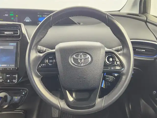 トヨタ プリウス A プレミアム　ツーリングセレ 愛知県 2020(令2)年 5.2万km ホワイトパールクリスタルシャイン トヨタセーフティーセンス/　・プリクラッシュセーフティー/　・レーントレーシングアシスト/　・レーダークルーズコントロール/　・オートマチックハイビーム/　・ロードサインアシスト/パーキングアシスト/パーキングサポートブレーキ/ブラインドスポットモニター/モデリスタエアロ/ (フロント・リア・サイド)/AC100V/ヘッドアップディスプレイ/アルパイン9インチナビ/ 　フルセグTV/Bluetooth/DVD/CD/バックカメラ/ドライブレコーダー/革巻きステアリング/レザーシート/パワーシート/シートヒーター/ベンチレーション/純正LEDヘッドライト/フォグランプ/純正17インチAW