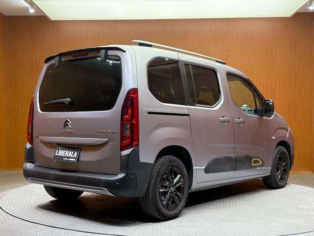 シトロエン ベルランゴ サーフED バイ･リップカール 千葉県 2021(令3)年 4.8万km グレー 特別仕様車　/ガラスルーフ　/グリップコントロール　/ＣａｒＰｌａｙ　/Ａｎｄｒｏｉｄ　/Ａｕｔｏ　/ナビ　/バックカメラ　/ＡＣＣ　/レーンキープアシスト　/ＢＳＭ　/パドルシフト　/ドライブレコーダー　/ＥＴＣ