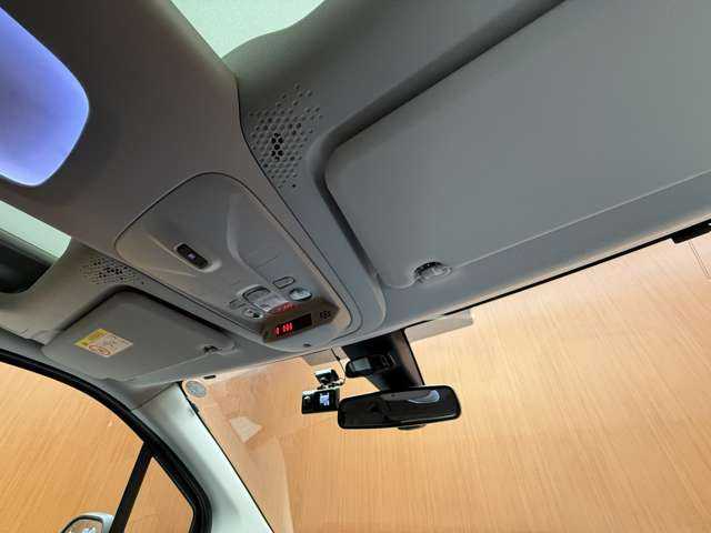 シトロエン ベルランゴ サーフED バイ･リップカール 千葉県 2021(令3)年 4.8万km グレー 特別仕様車　/ガラスルーフ　/グリップコントロール　/ＣａｒＰｌａｙ　/Ａｎｄｒｏｉｄ　/Ａｕｔｏ　/ナビ　/バックカメラ　/ＡＣＣ　/レーンキープアシスト　/ＢＳＭ　/パドルシフト　/ドライブレコーダー　/ＥＴＣ